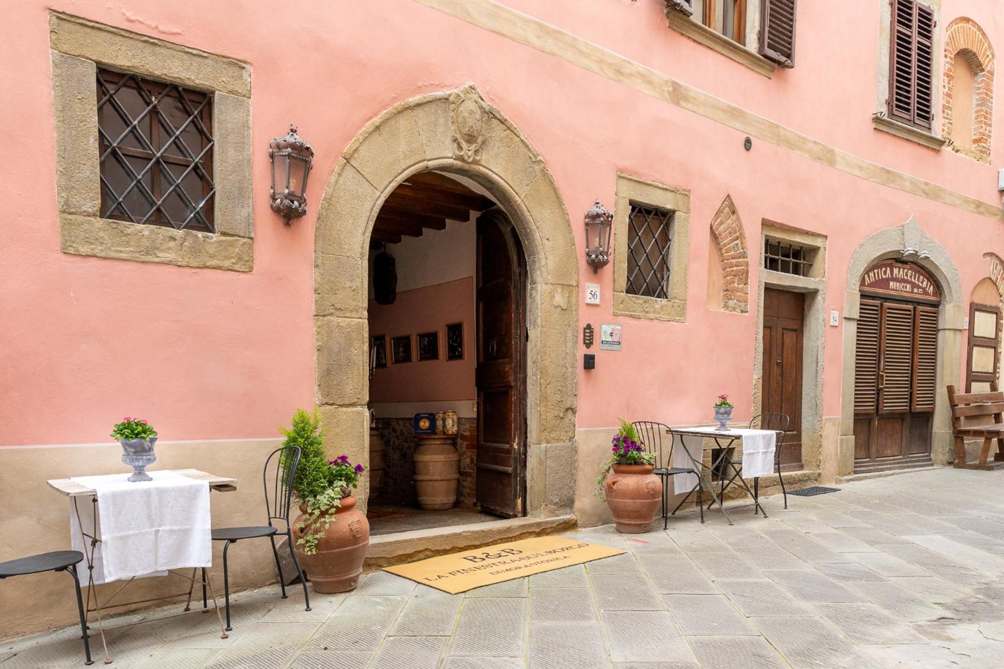 La Finestra Sul Borgo Dimora Storica Apartment Laterina Luaran gambar